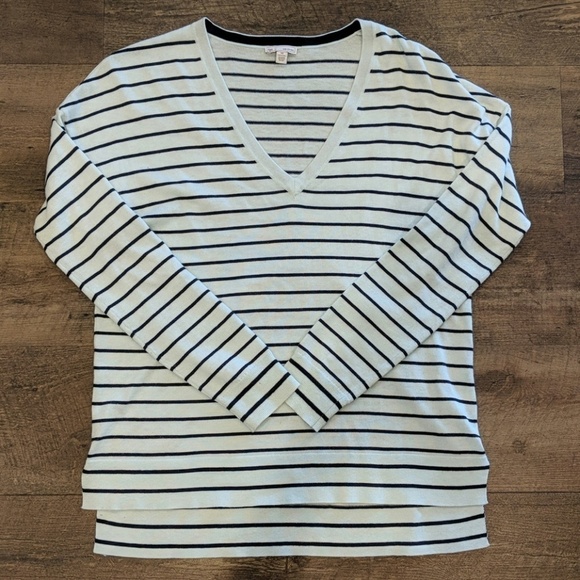 GAP Women’s Mint Green Silk Blended Striped V-neck Sweater Size XS - Picture 1 of 7